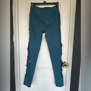 ALO Yoga high waisted interlace  leggings 
 Green tea size m